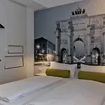Super 8 By Wyndham Munich City West