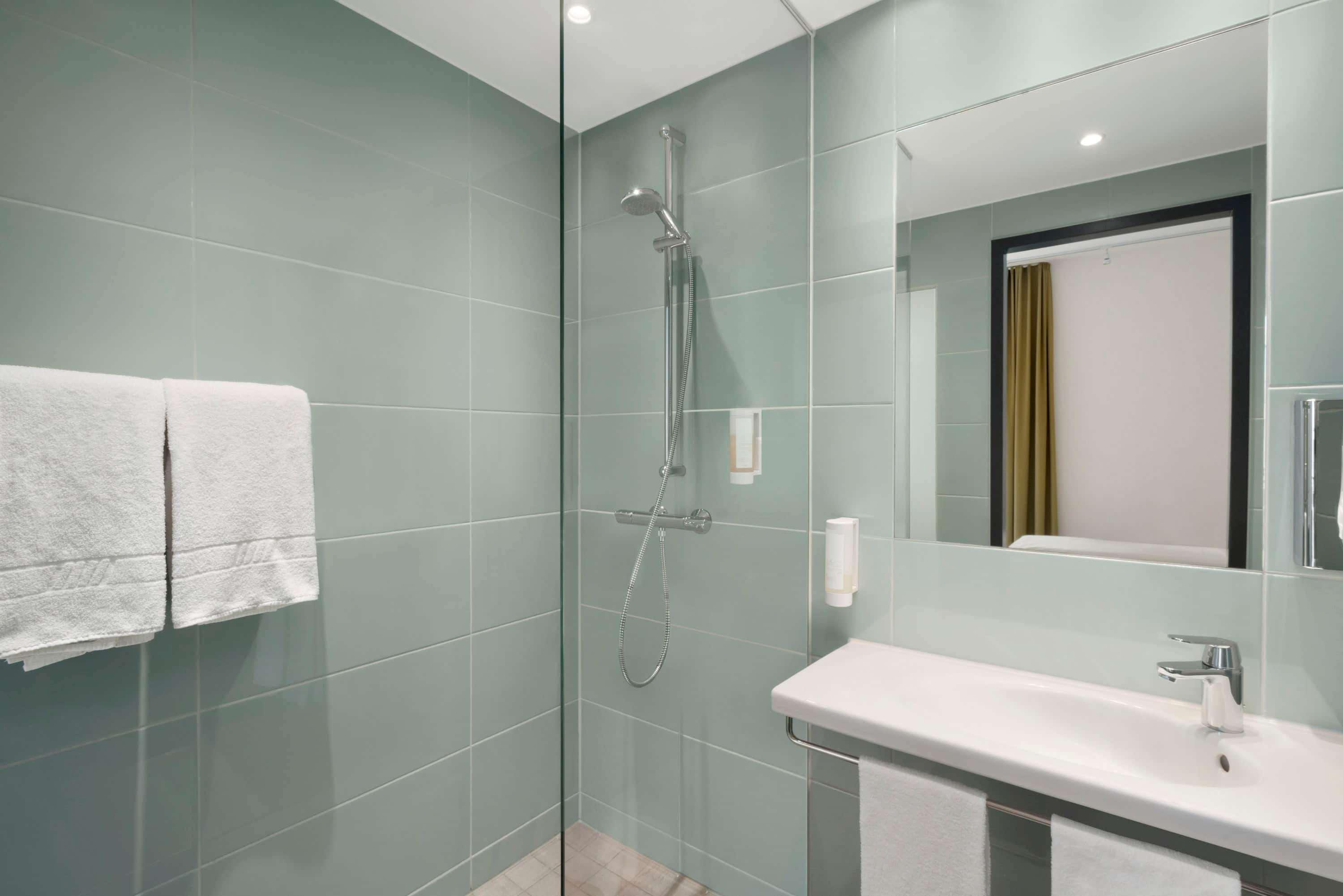 Super 8 By Wyndham West Hotel 3*