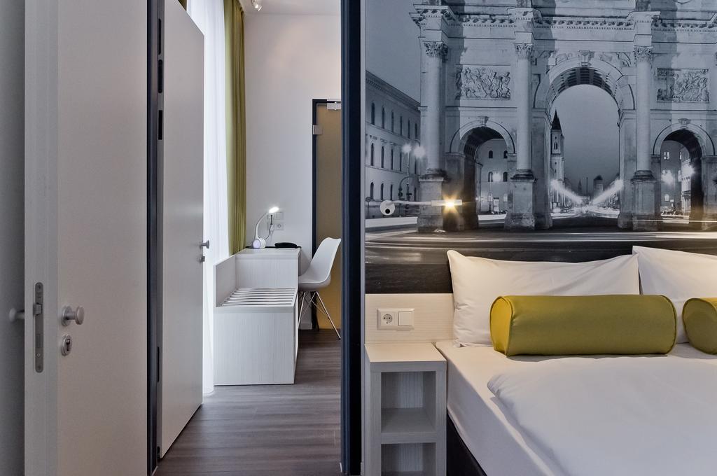 Super 8 By Wyndham West 3*