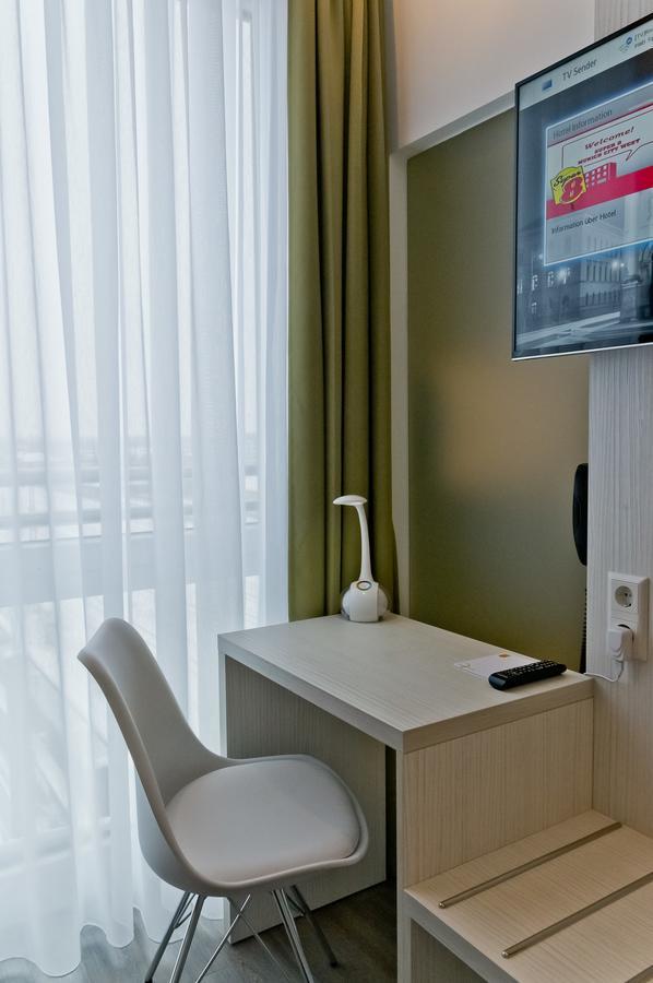 Super 8 By Wyndham West Hotel Múnich