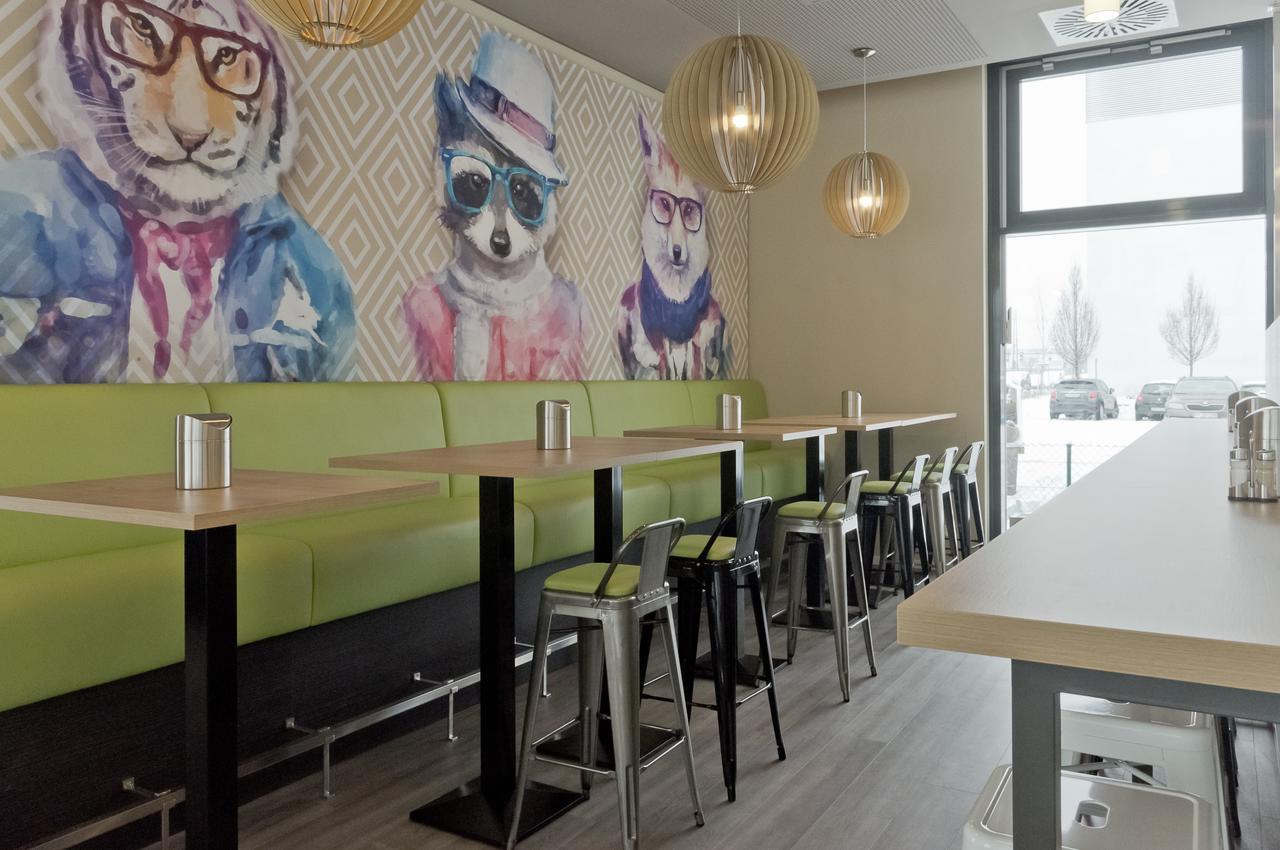Super 8 By Wyndham West 3*